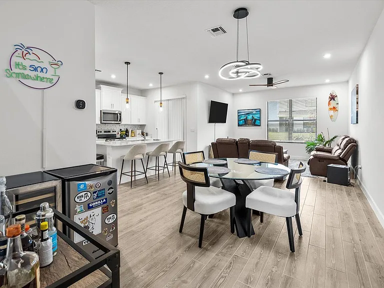 14042 SW Thorens Dr — Photo 5
