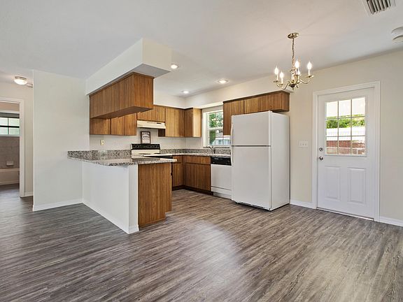 3rd image of 5312 SE 106th Ln