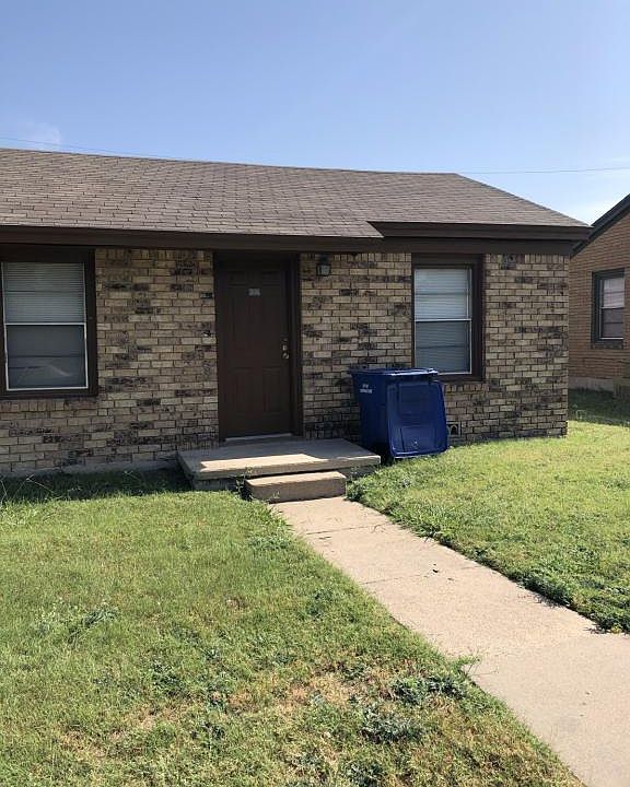 1st image of 306 W Avenue G