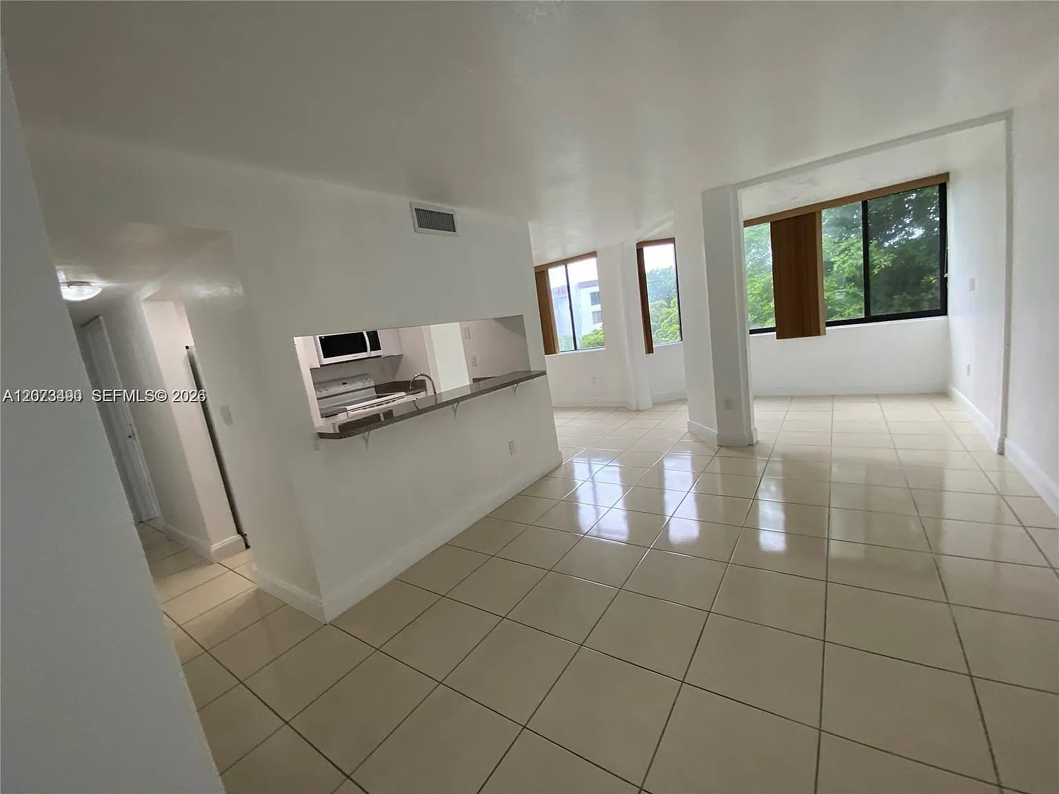 8365 SW 152nd Ave — Photo 1