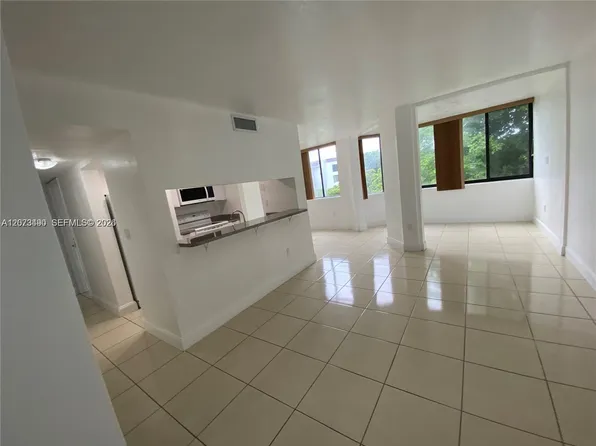 8365 SW 152nd Ave APT 406, Miami, FL 33193