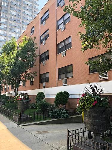 1025 W Hollywood Ave #516 Photo 1