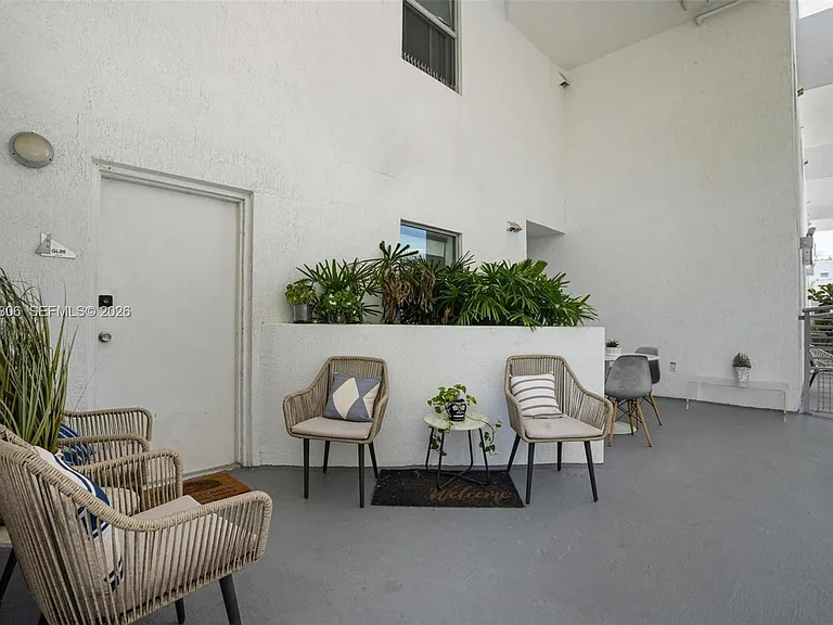 245 Michigan Ave #5-LG — Photo 24