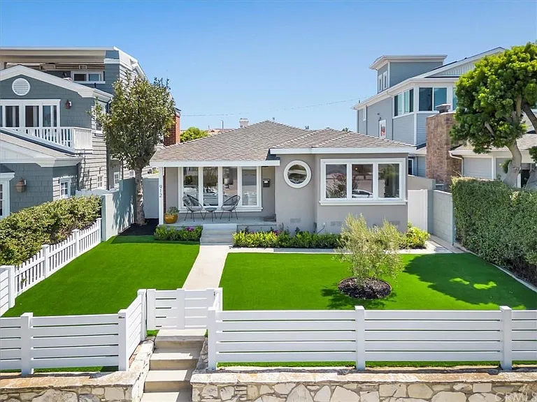 912 Ynez Ave — Photo 3