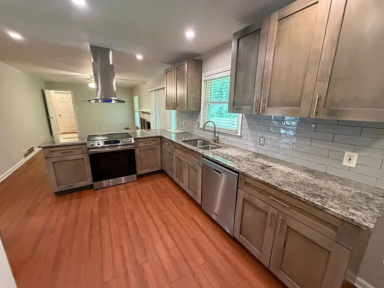412 Fielding Ln SW — Photo 13