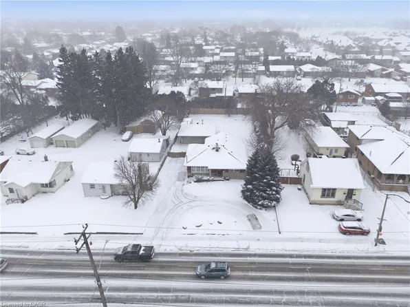 473 Mohawk Rd W, Hamilton, ON L9C 1X3