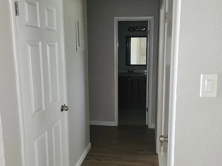 801 High Meadow Dr #B — Photo 12