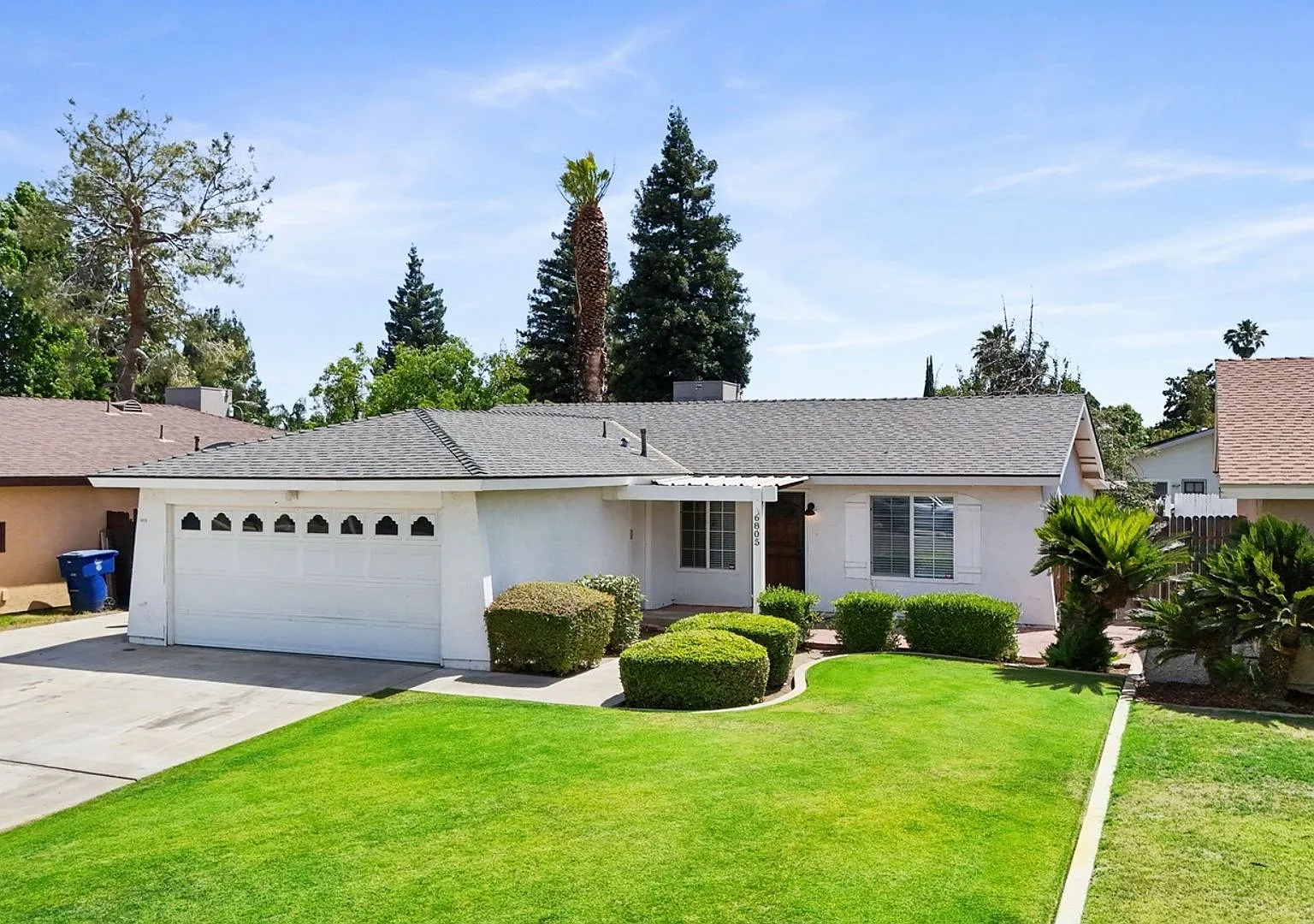 Charming 3BR House in Bakersfield — Photo 2