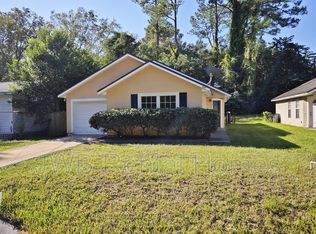 6584 Hughes St, Jacksonville, FL 32219
