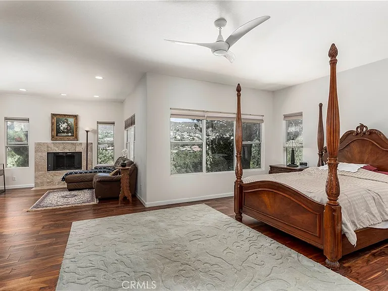 7371 Westcliff Dr — Photo 24