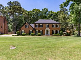 153 Jamestown Ct, Lilburn, GA 30047