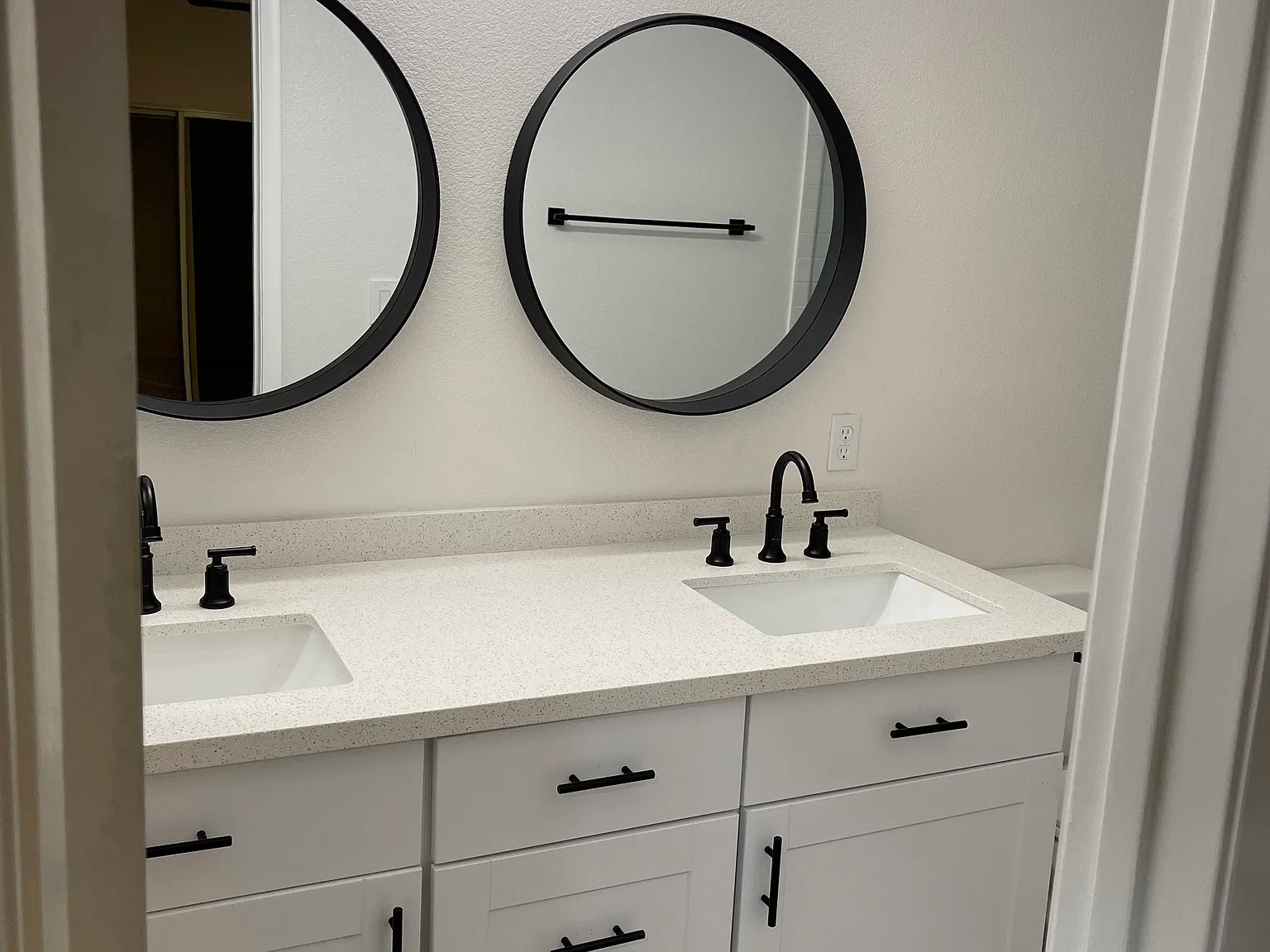 3 bed, 1151 sqft, $2,000 — Photo 4