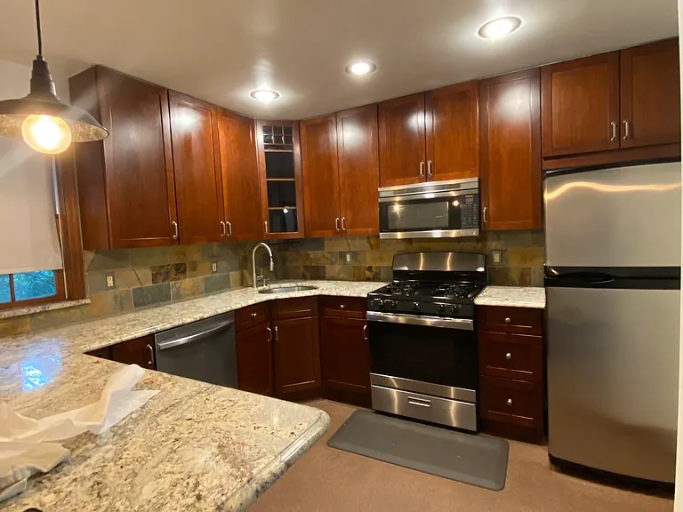 104 N Forest Ave #2 — Photo 9