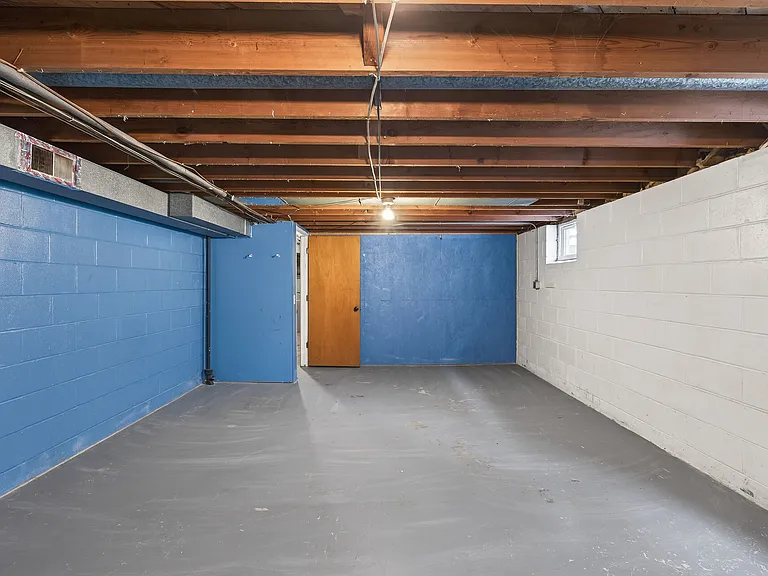 Bonus room in the basement!