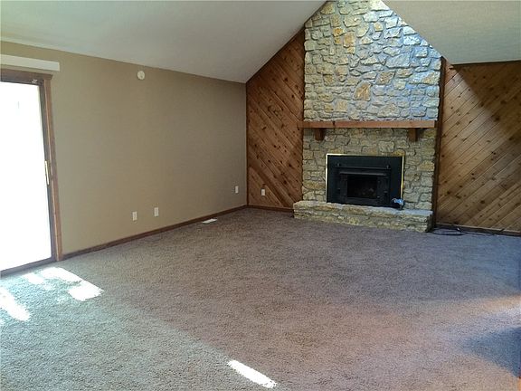 3rd image of 626 Vanceburg Dr