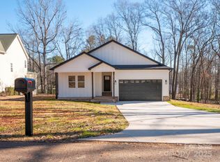 2103 Timber Ridge Rd, Monroe, NC 28112