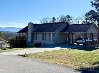 444 Connatser Ln, Sevierville, TN 37876