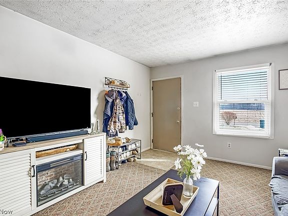 5th image of 3568 Boettler St NE