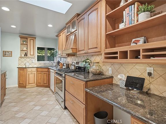 4th image of 6754 Provence Rd