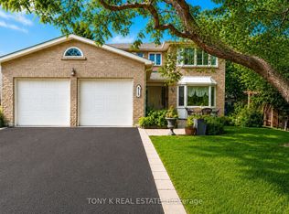 515 London Rd, Newmarket, ON L3Y 6E4