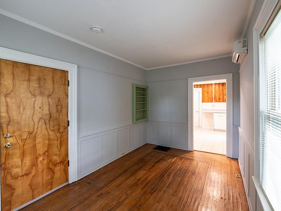 3rd image of 115 S Adams St APT 1