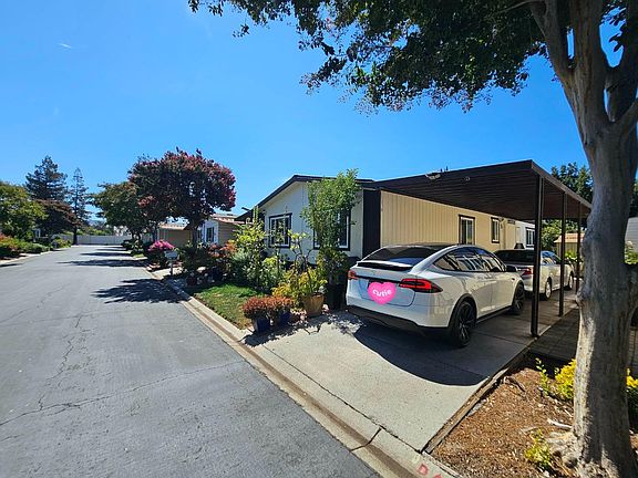 5th image of 3074 Oakbridge Dr #3074