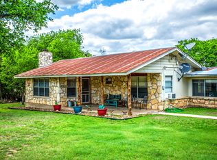 1425 Highland Dr, Bandera, TX 78003