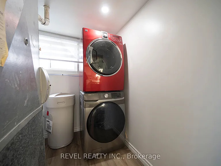 53 Memorial Dr #LOWER — Photo 9