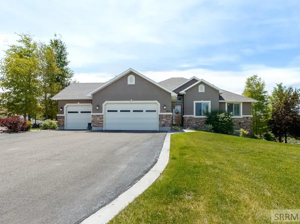 8021 Wild Horse Ln, Idaho Falls, ID 83406