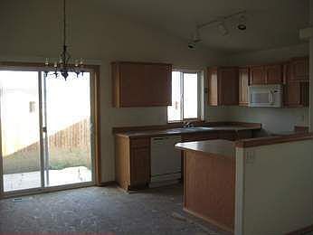 4th image of 10104 W Barberry Ave