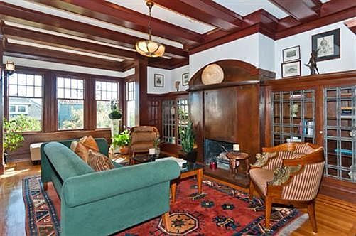 5th image of 364 Fair Oaks St