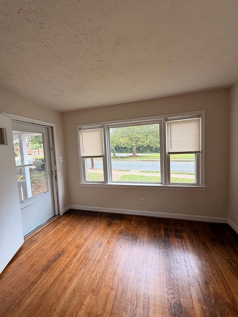Prime Location, Timeless Charm & Modern Comfort — Photo 2