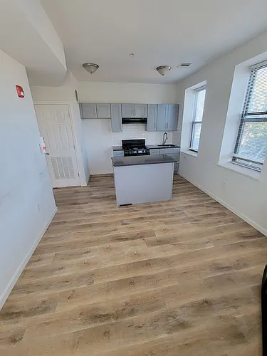 68 Garside St Photo 1