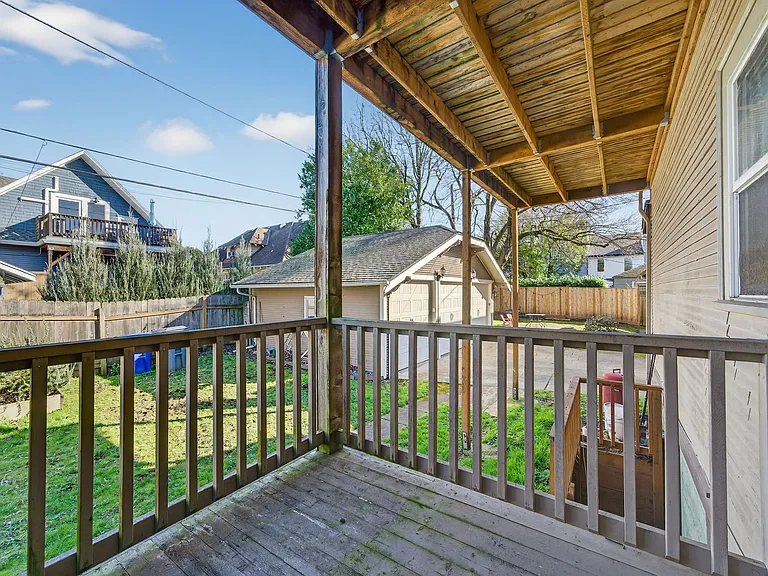 5114 N Williams Ave — Photo 23