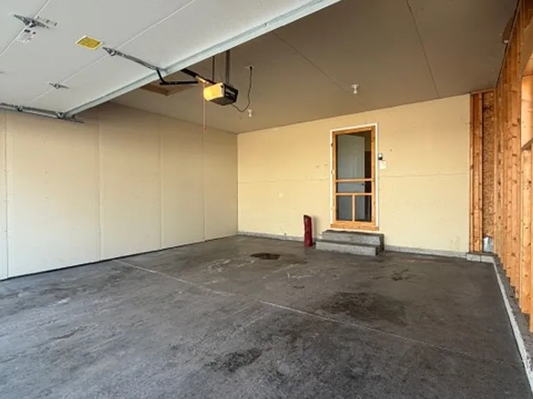 304 W Grant St — Photo 11
