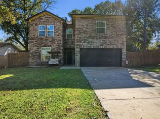 832 N Atkerson Ln, Euless, TX 76040