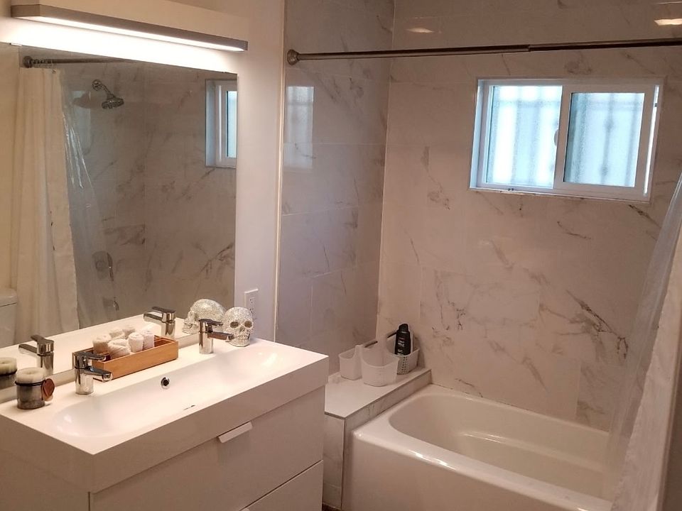 1st image of 420 N Ditman Ave