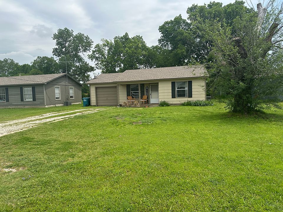 2nd image of 3485 Country Club Rd