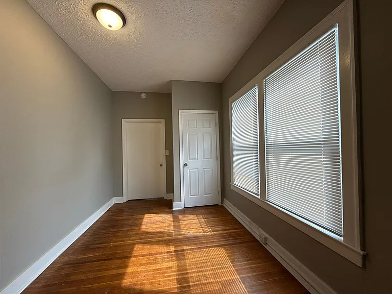 648 S 37th St — Photo 34