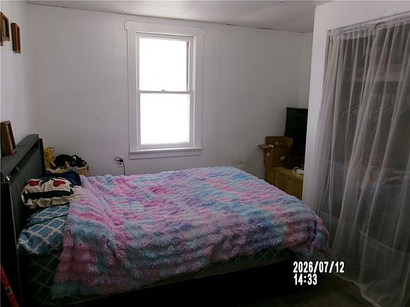 4th image of 900 Lafayette Ave