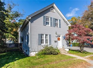 28 Almy St, Lincoln, RI 02865