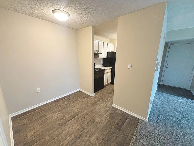 Homestead - Kitchen & Dining Area
