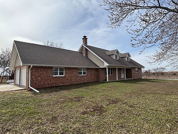 2nd image of 1275 18th Rd