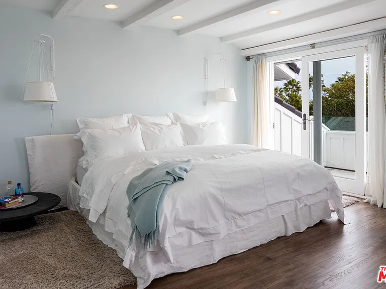 29225 Cliffside Dr — Photo 18