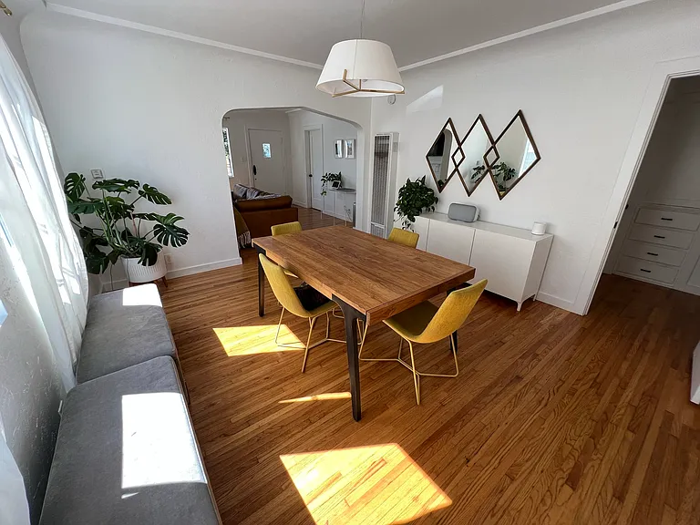 2832 S Rimpau Blvd — Photo 13
