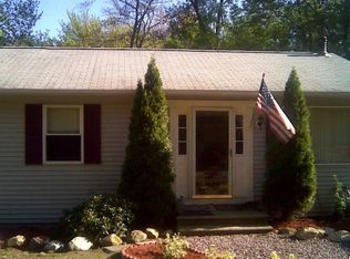 18 Congdon St, Coventry, RI 02816