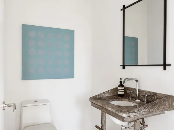 100 Franklin Street image 27 of 31