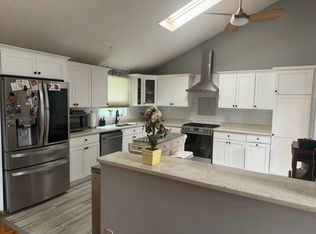 11 Lheureux Cir, Randolph, MA 02368