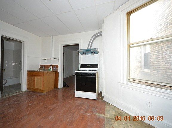 3rd image of 2631 S Princeton Ave