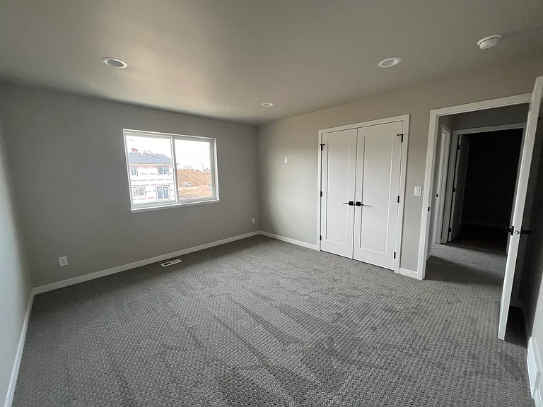 535 Harper Cir — Photo 12